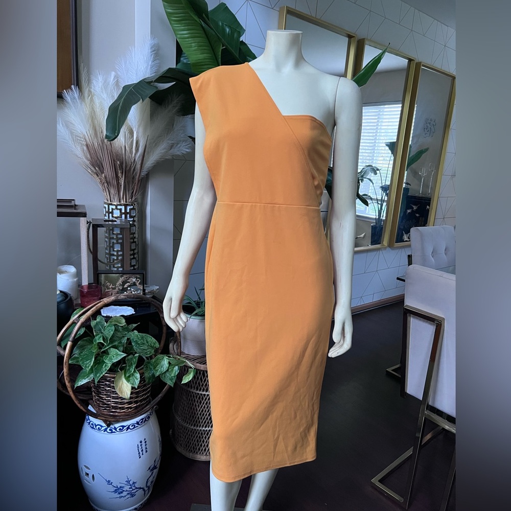 ONE SHOULDER DRESS